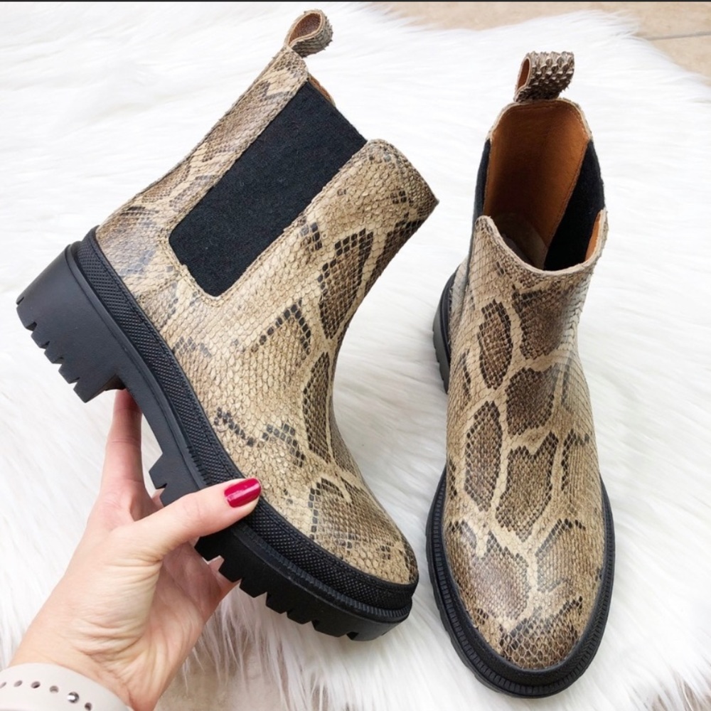 Lucky Brand, Size 6, Snake print, Chelsea boot